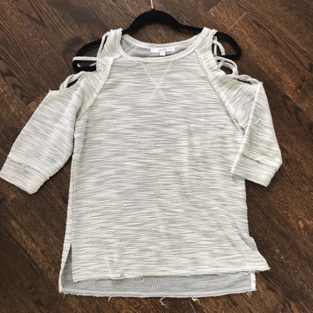 Detailed Shoulder Sweater from Boutique